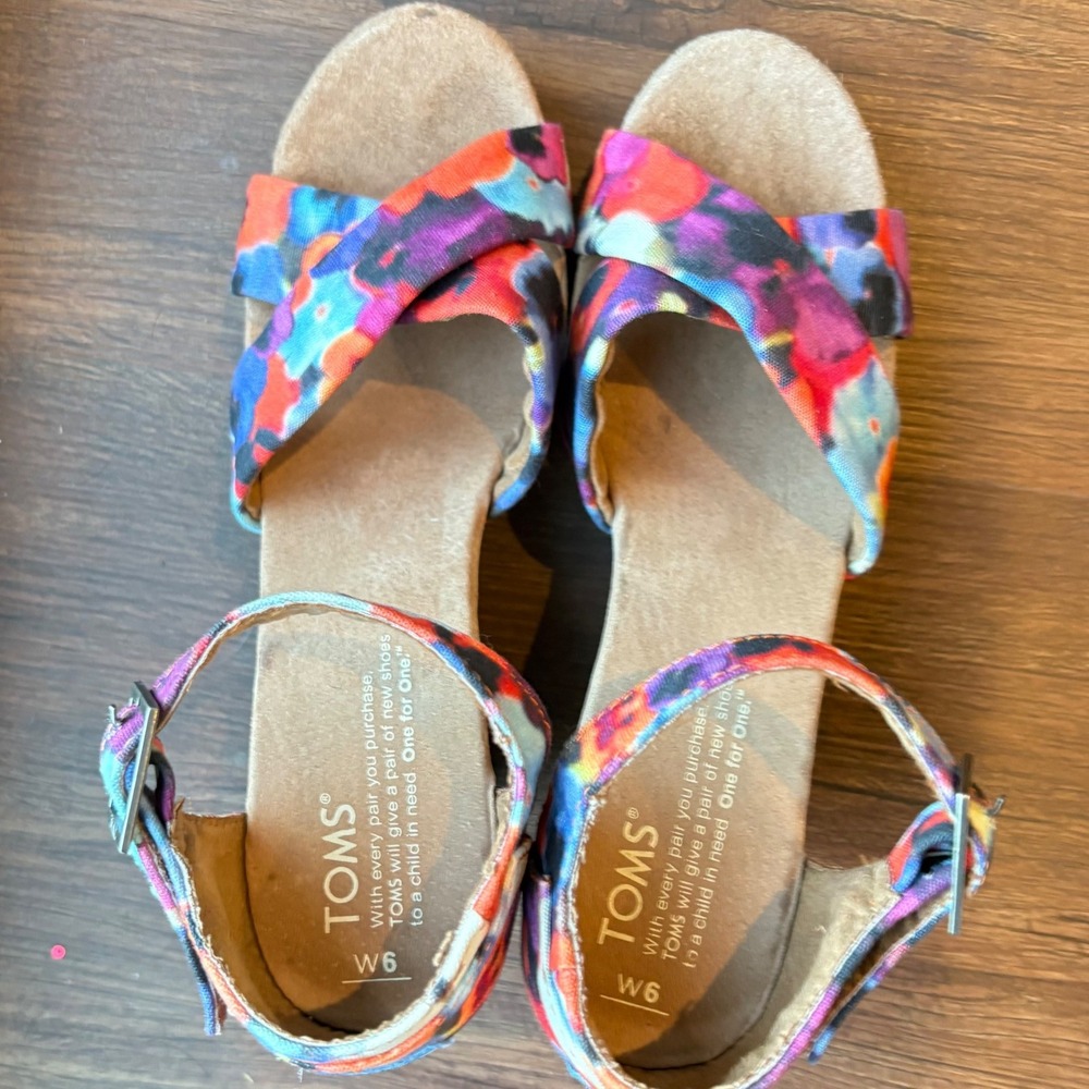 TOMS Size 6 Floral Canvas Cork Wedge Sandal Boho Summer Colorful Strappy Heel
